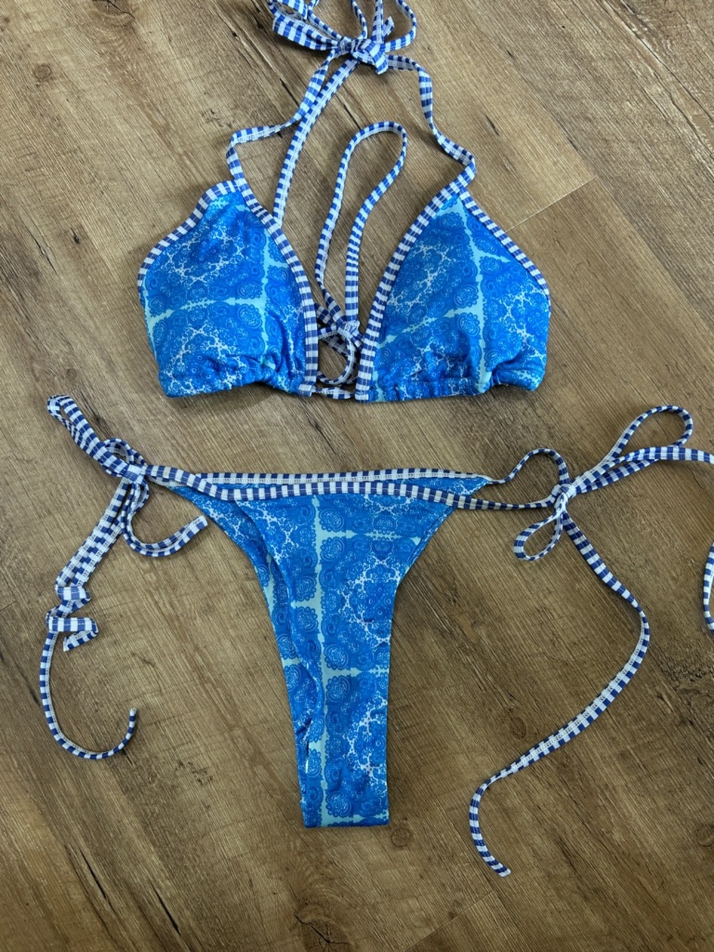 Women’s bikini size small